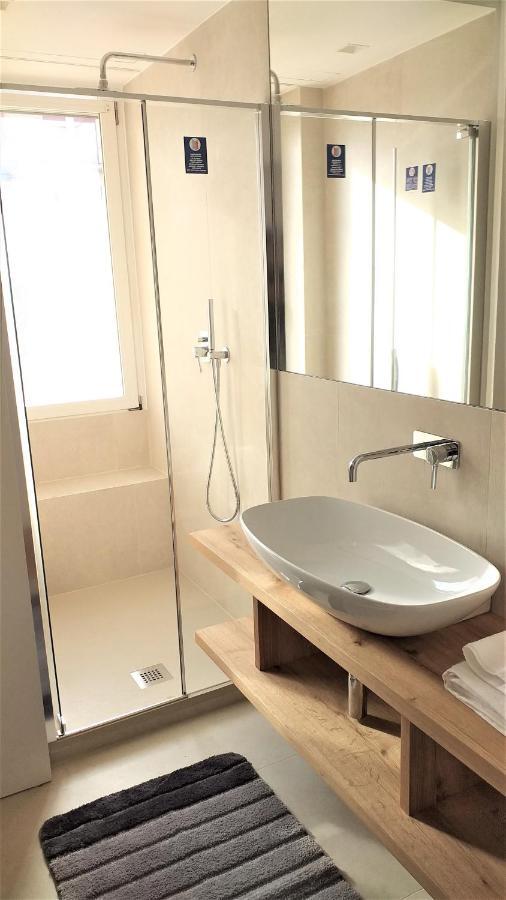 Meta Italy Da Enzo Apartment Milan Exterior photo